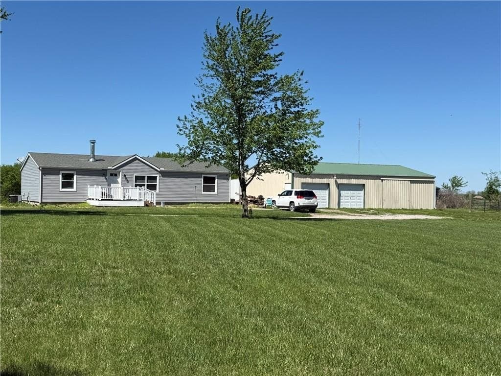 3 bedroom house for sale at State Route T Hwy Adrian - $245,900