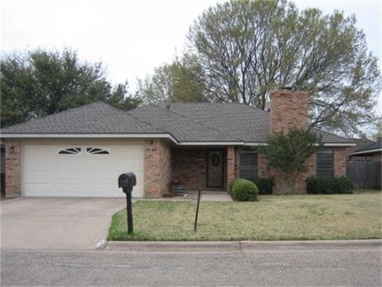3 bedroom house for sale at 1417 Seamans Way Abilene - $230,000