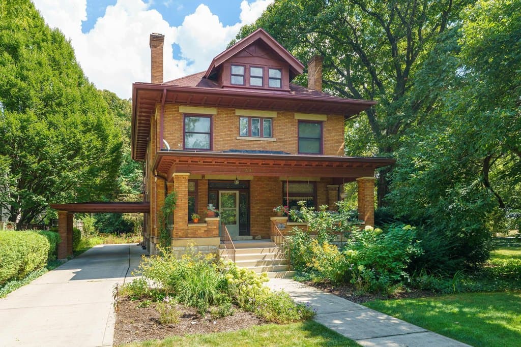 4 bedroom house for sale at 436 S Parkview Ave Bexley - $875,000