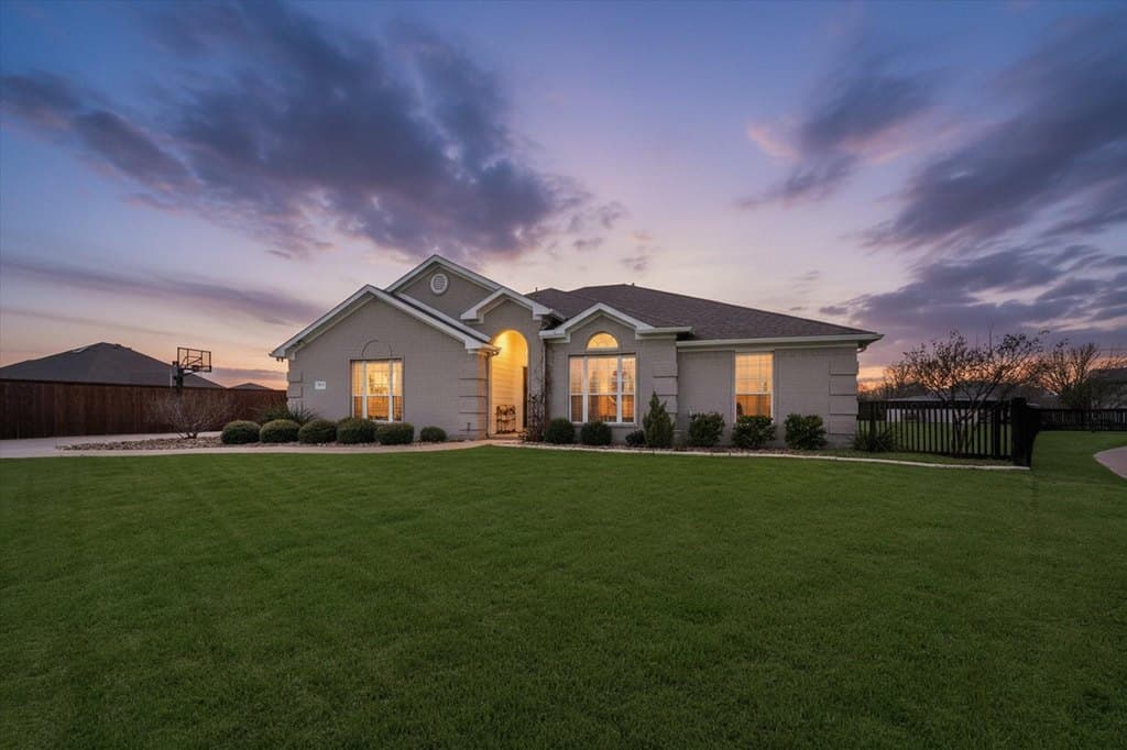 4 bedroom house for sale at 105 Meadow Glen Ct Annetta - $499,900