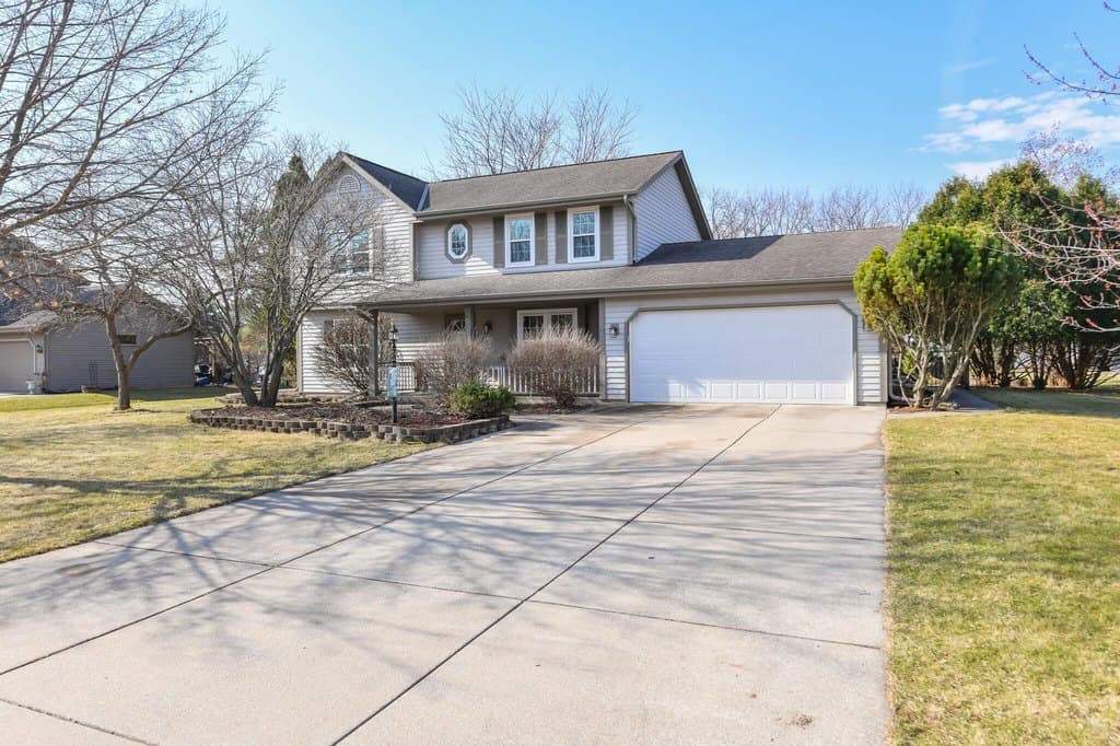 3 bedroom house for sale at W176S8429 Clearbrook Dr Muskego 53150 - $524,900