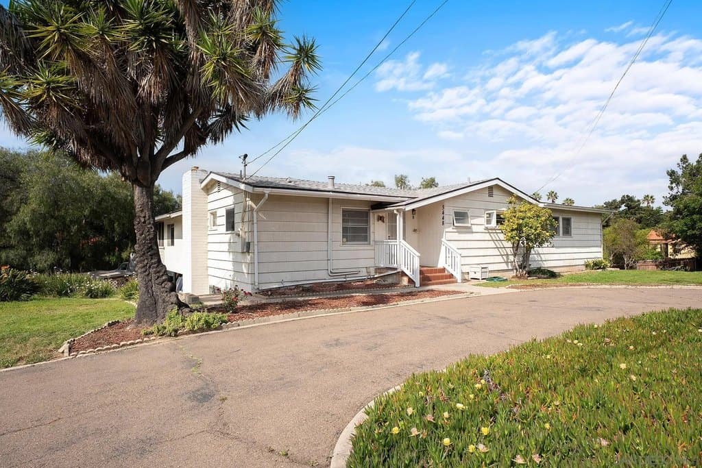 5 bedroom house for sale at 3448 Willow St Bonita - $995,000