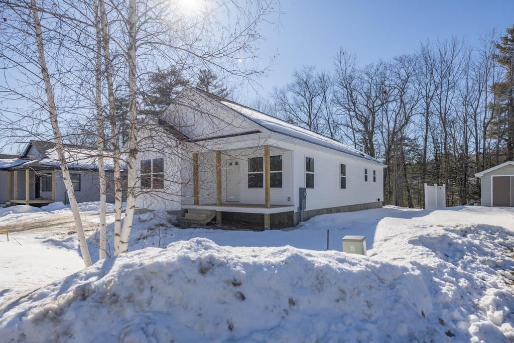 3 bedroom house for sale at 17 Streamside Dr Auburn - $375,000