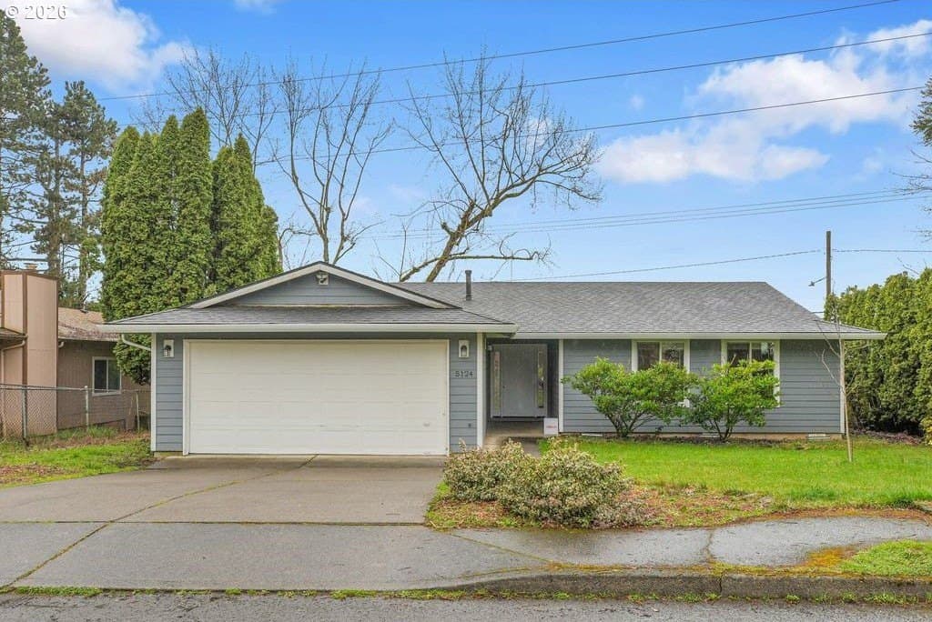 3 bedroom house for sale at 5124 SE Appenine Way Milwaukie 97222 - $525,000