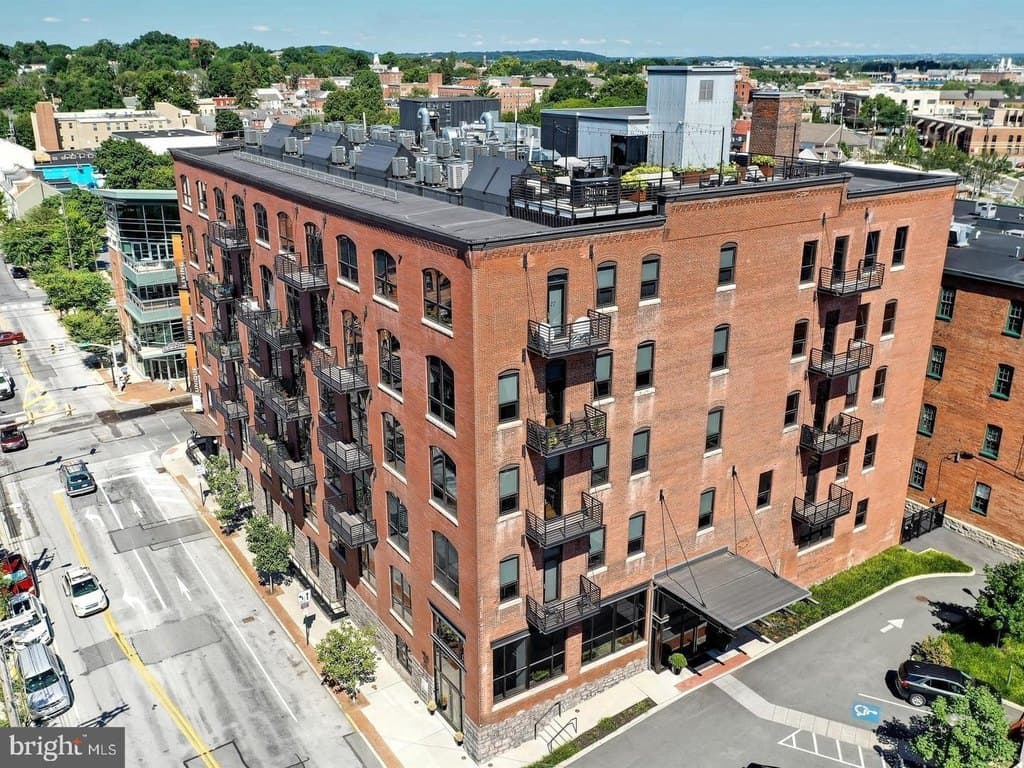 2 bedroom condo for sale at 41 W Lemon St Apt 308 Lancaster 17603 - $429,900
