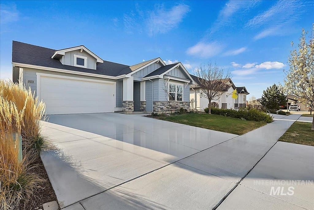 4 bedroom house for sale at 12101 S Culmen Way Nampa 83686 - $574,000