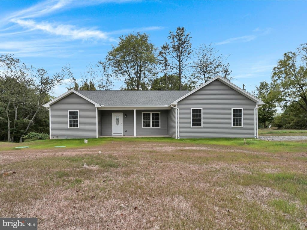 3 bedroom house for sale at 1591 Stag Dr Auburn - $385,000