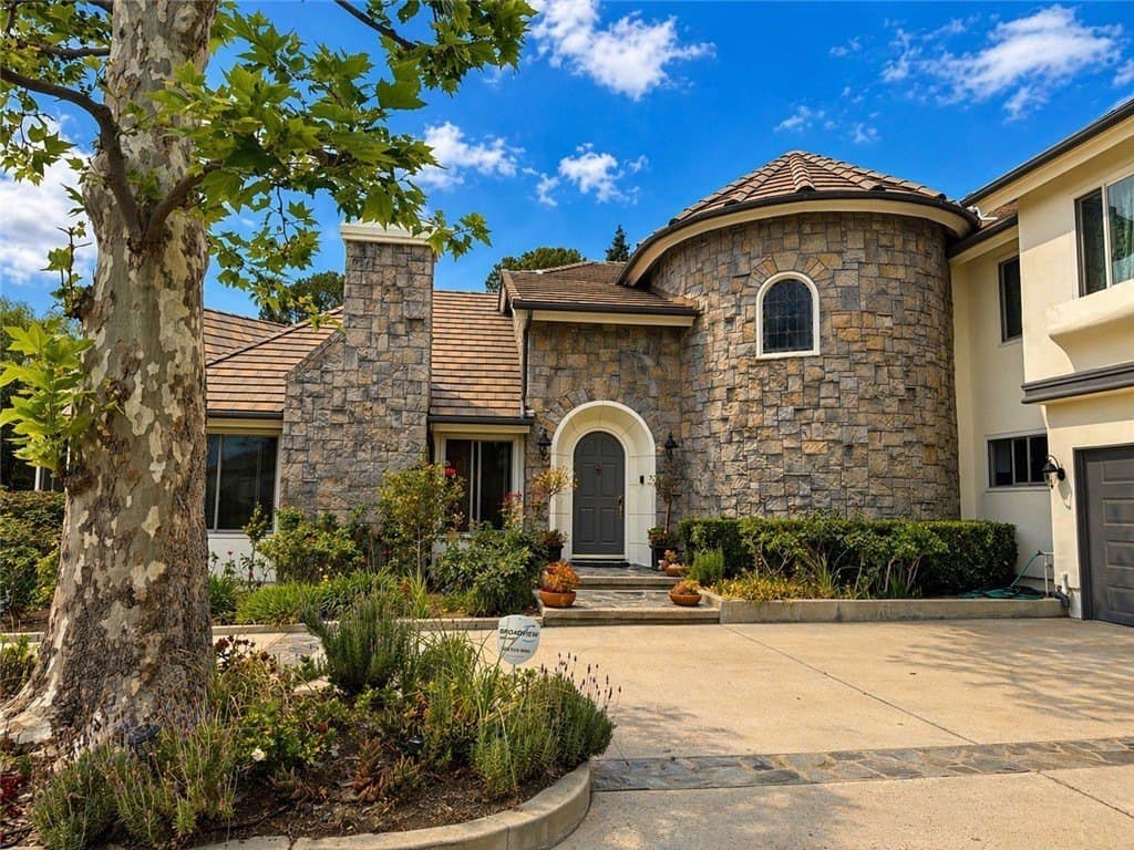 5 bedroom house for sale at 27951 Suffolk Ln San Juan Capistrano 92675 - $3,799,000