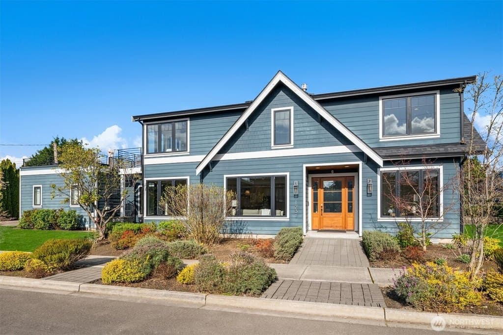 4 bedroom house for sale at 1231 4th St W Kirkland 98033 - $3,000,000