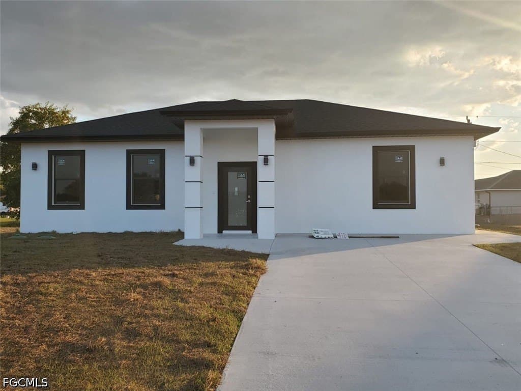 3 bedroom house for sale at 3931 Sunset Rd Lehigh Acres 33971 - $315,000