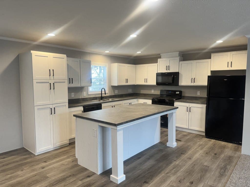 4 bedroom mobile home for sale at 165 S Opdyke Rd Lot 6 Auburn Hills - $129,995