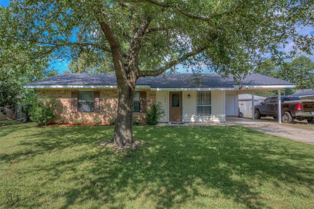 3 bedroom house for sale at 106 Sand Valley Ln Blanchard - $145,000