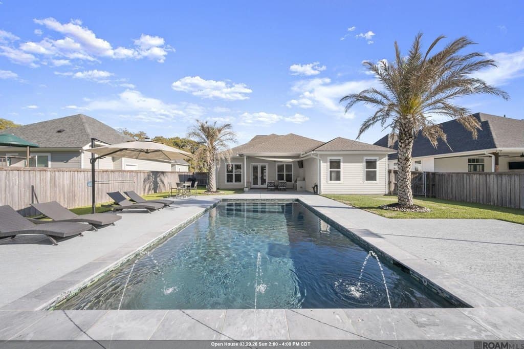 4 bedroom house for sale at 12696 Solemn Oaks Ave Central - $569,900