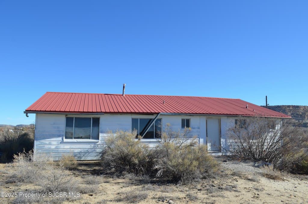 3 bedroom house for sale at 406 Road 4599 Blanco - $149,900