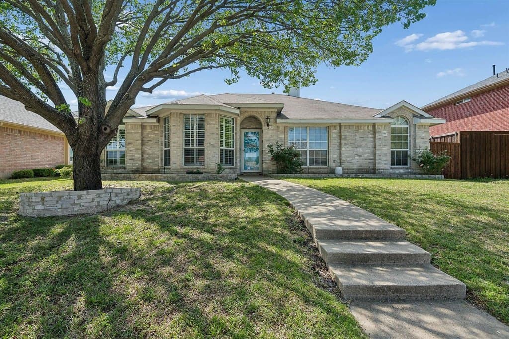 4 bedroom house for sale at 1304 Dearborn Rd Allen 75002 - $455,000