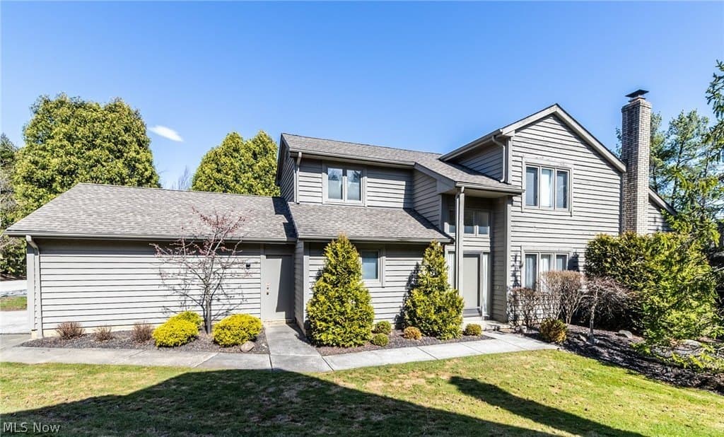 2 bedroom condo for sale at 4 Chelsea Ct Beachwood - $419,900