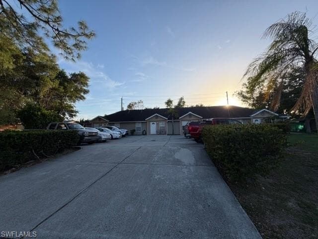 8 bedroom multi-family for sale at 2779 Tropicana Blvd Golden Gate 34116 - $1,095,000
