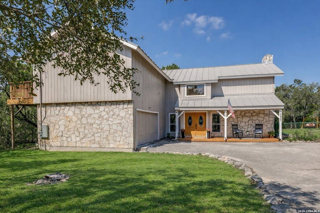 3 bedroom house for sale at 14407 Star Cross Trl Helotes 78023 - $499,000