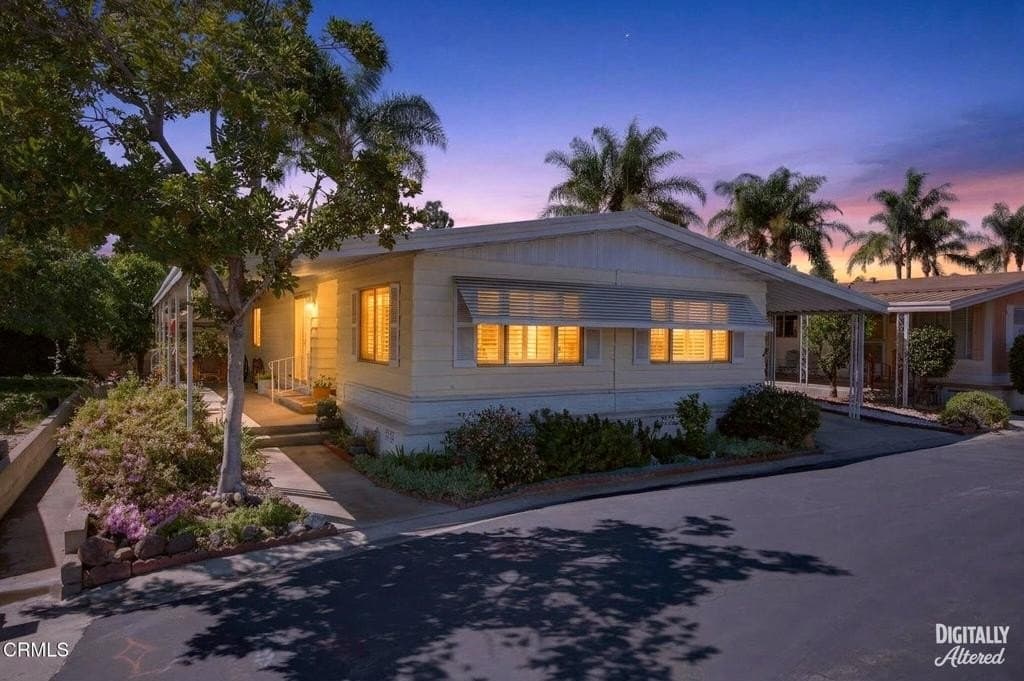 2 bedroom mobile home for sale at 8 Calle Vista Unit 204 Camarillo - $490,000