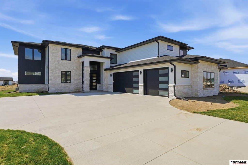 4 bedroom house for sale at 3659 Wilderness Hills Blvd Lincoln - $960,000