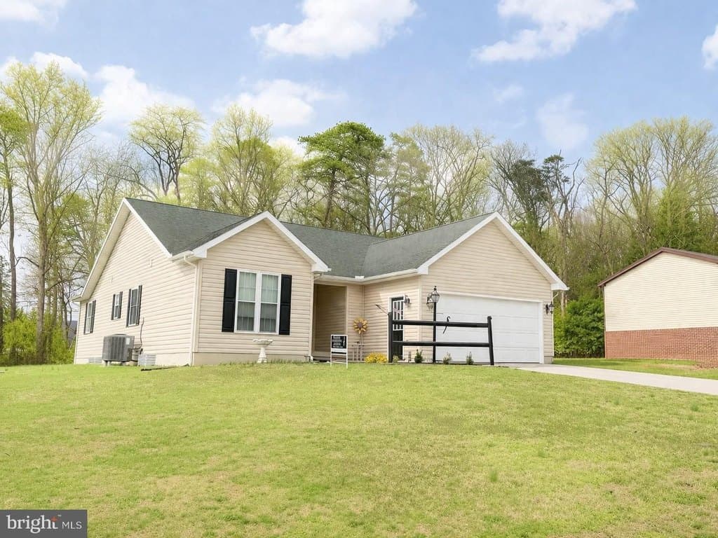 3 bedroom house for sale at 6503 Mountain Drive Rd Chambersburg - $359,900