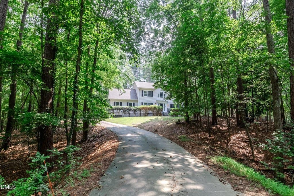 4 bedroom house for sale at 104 Wilder Pl Chapel Hill - $799,900