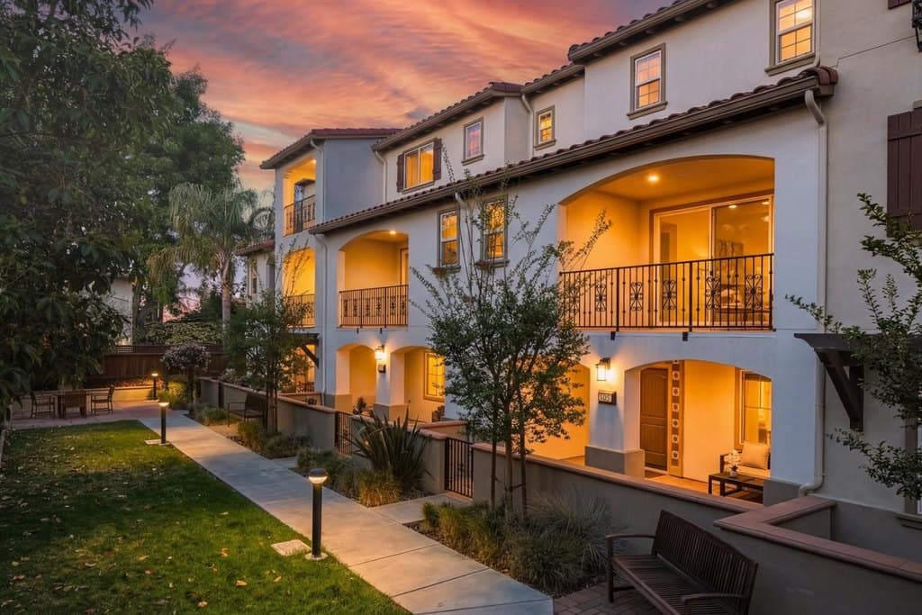 4 bedroom townhouse for sale at 505 San Augusto Ter Sunnyvale - $1,680,000