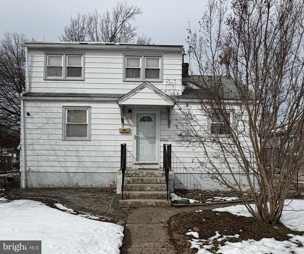 3 bedroom house for sale at 62 Warren Ave Bellmawr - $195,000