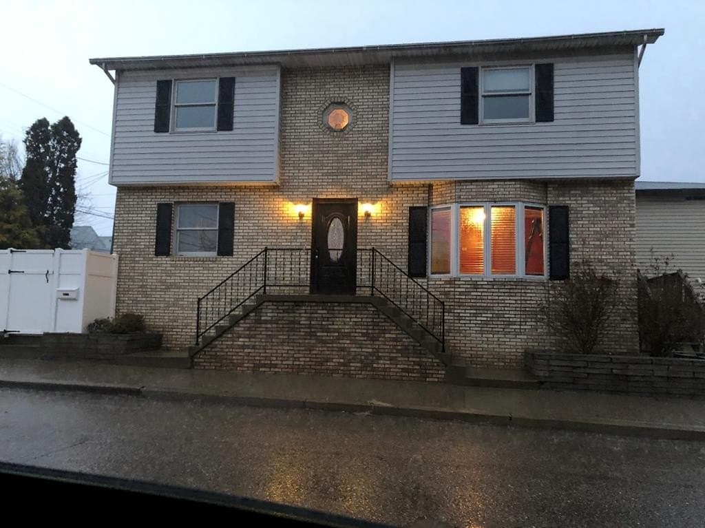 3 bedroom house for sale at 4877 Eoff St Benwood - $195,000