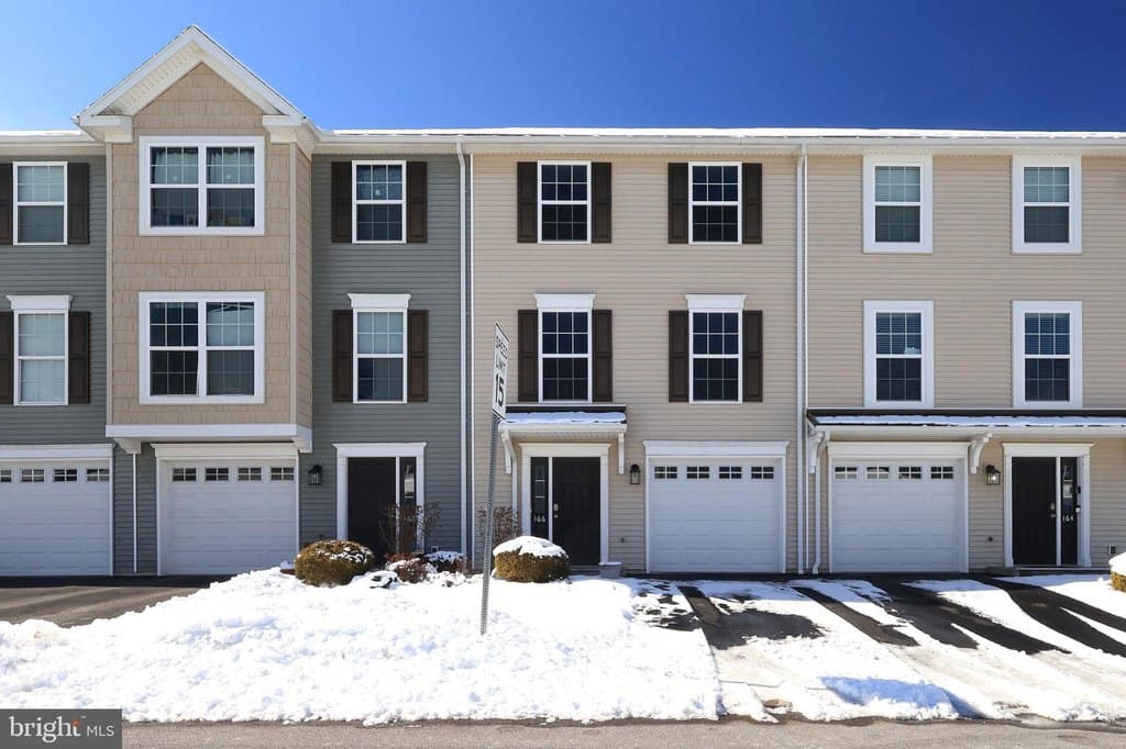 3 bedroom condo for sale at 166 Towhee Dr Boalsburg - $325,000