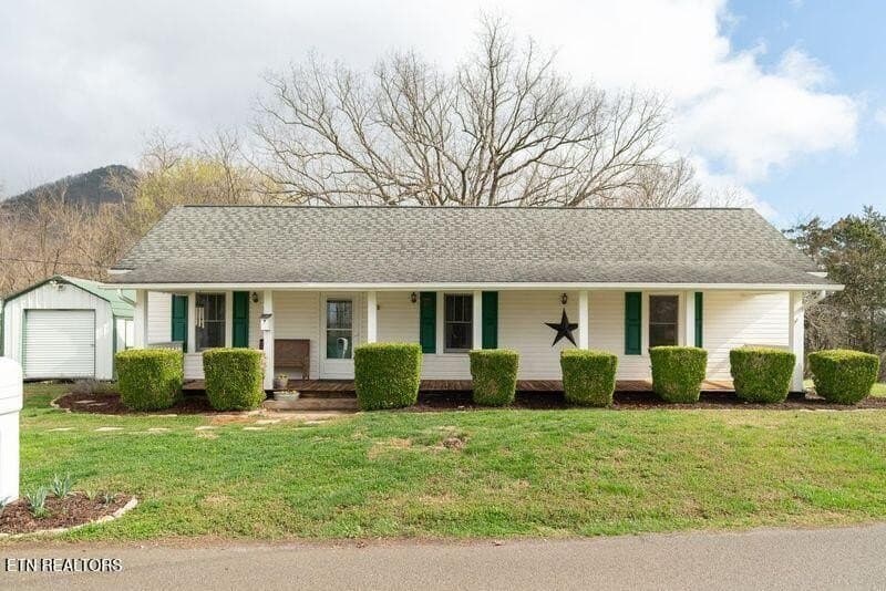 3 bedroom house for sale at 254 Mountain Rd Blaine - $280,000
