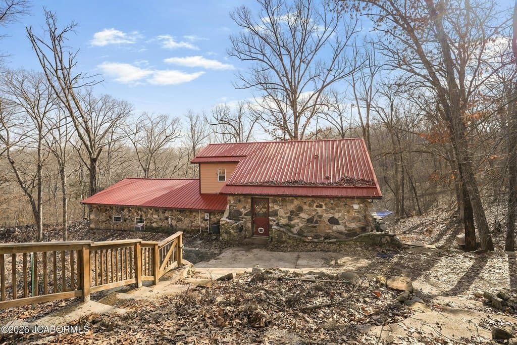3 bedroom house for sale at 759 County Road 321 Chamois - $129,900