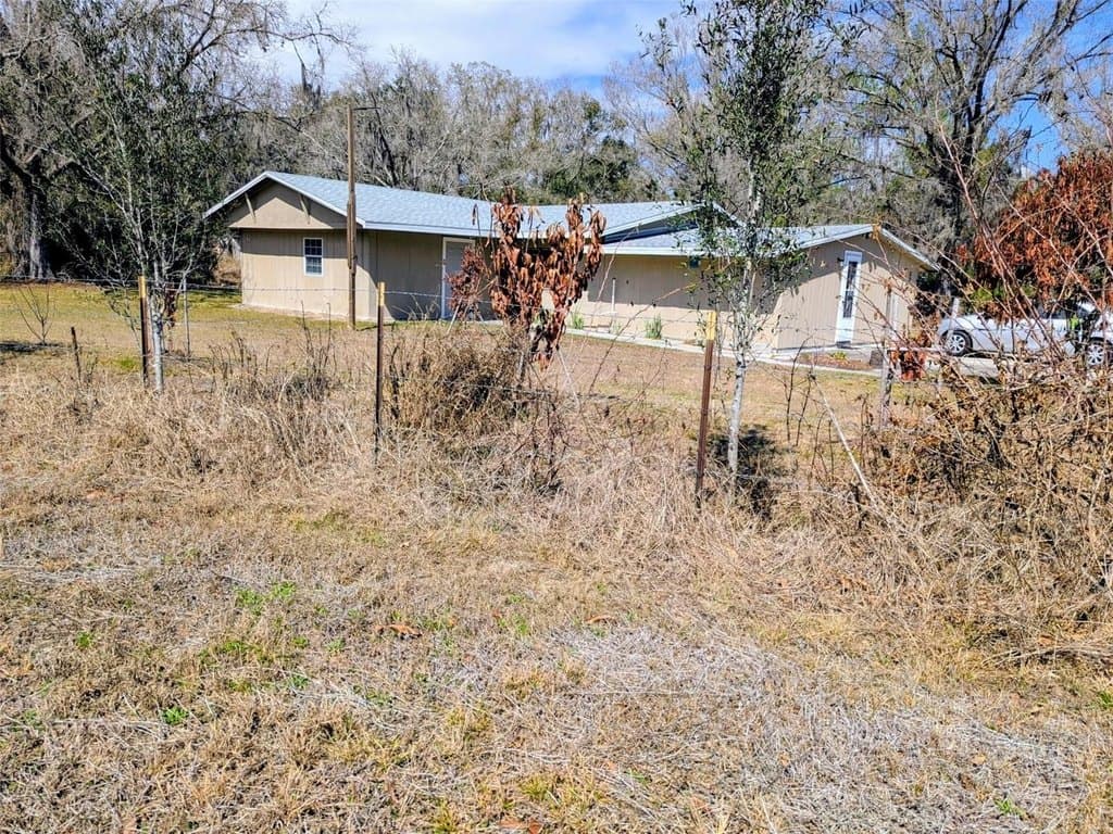 3 bedroom house for sale at 1142 Doc Coil Rd Bowling Green - $359,000