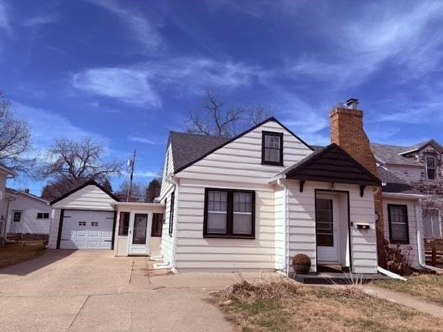 2 bedroom house for sale at 207 Locust St Yankton 57078 - $229,900