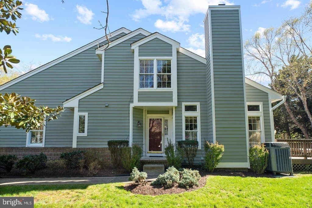 3 bedroom townhouse for sale at 147 Spring Place Way Parole 21401 - $609,900