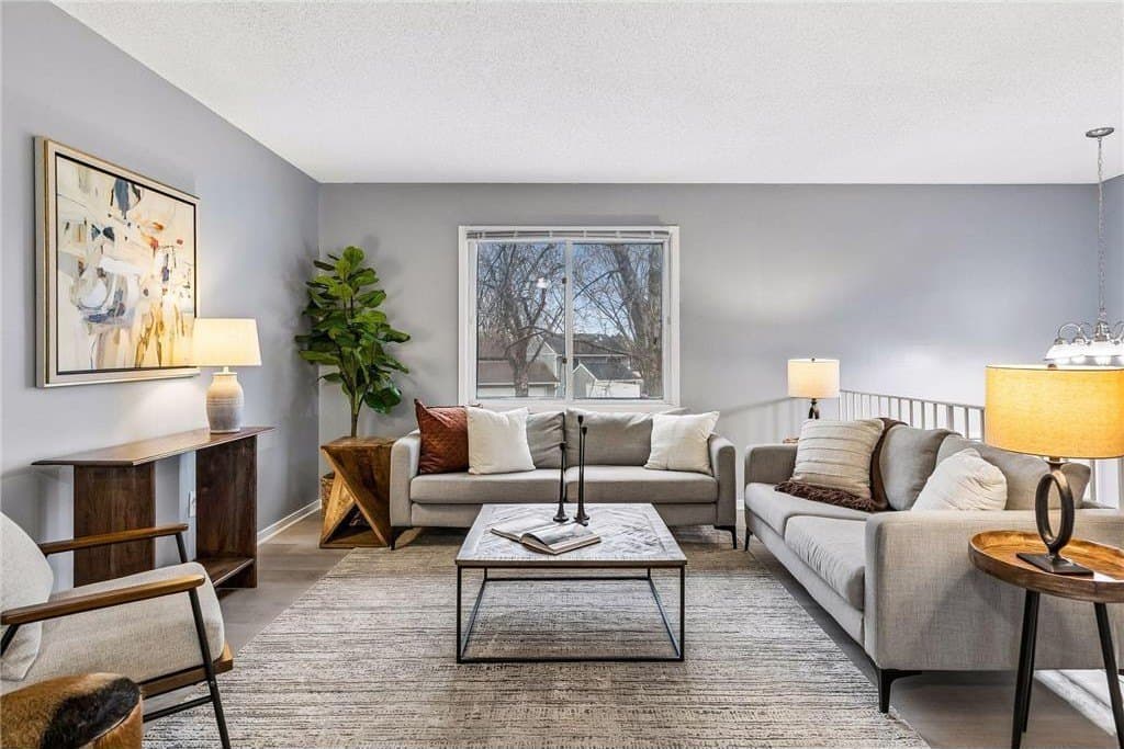 3 bedroom house for sale at 7852 Rimbley Rd Woodbury 55125 - $299,900