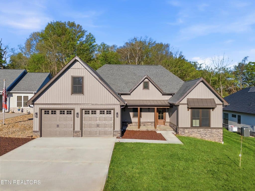 3 bedroom house for sale at 123 Gado Way Loudon 37774 - $649,000