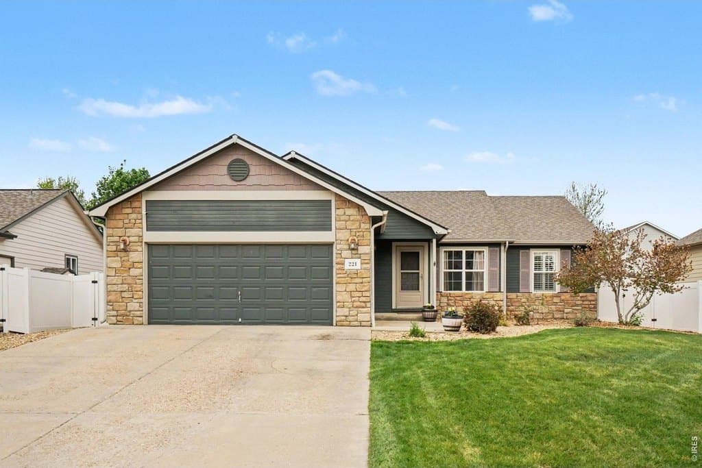 5 bedroom house for sale at 221 7th St Mead 80542 - $540,000