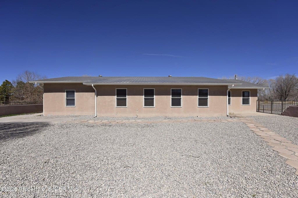 3 bedroom house for sale at 408 Road 4990 Bloomfield - $360,000