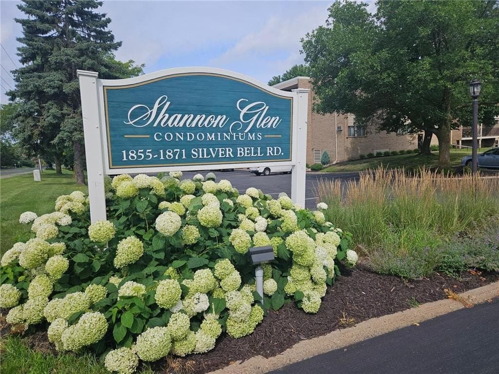 2 bedroom condo for sale at 1855 Silver Bell Rd Apt 314 Eagan 55122 - $174,500