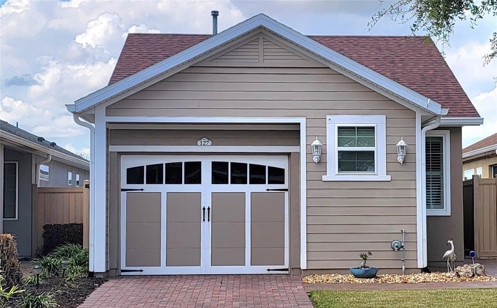 2 bedroom house for sale at 127 Bayou Bend Rd Groveland 34736 - $315,000