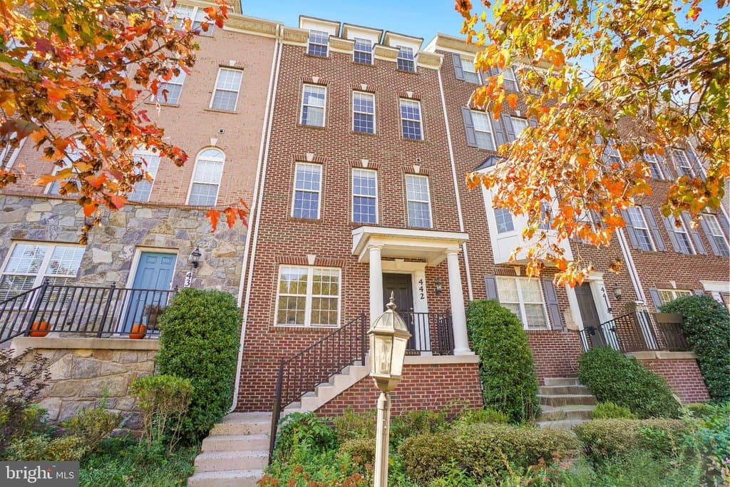 3 bedroom townhouse for sale at 442 Whetstone Glen St Gaithersburg 20877 - $599,990