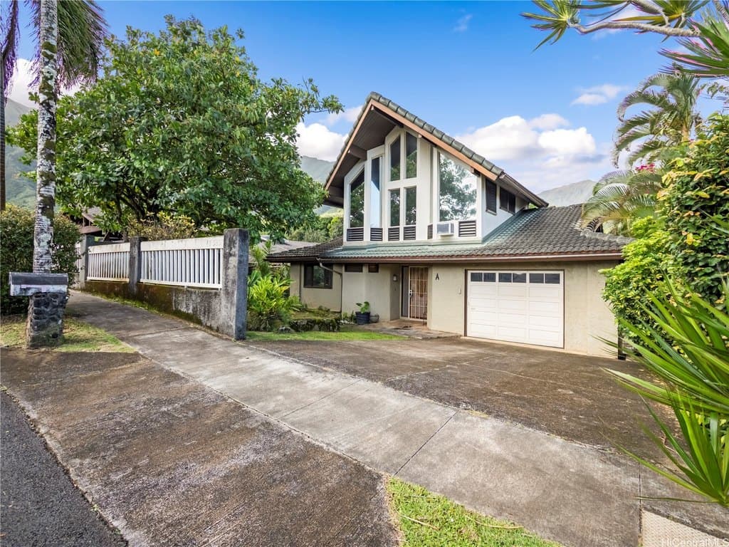 4 bedroom house for sale at 47-523 Waipaipai St Ahuimanu - $1,300,000