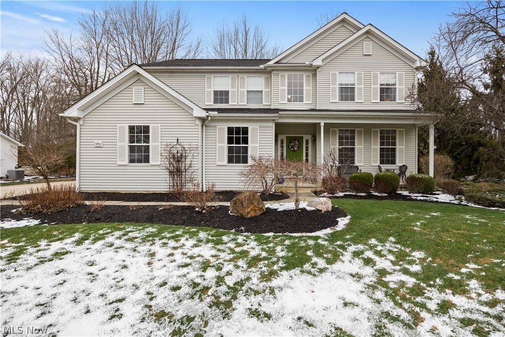 4 bedroom house for sale at 37802 Quail Holw Avon 44011 - $599,000