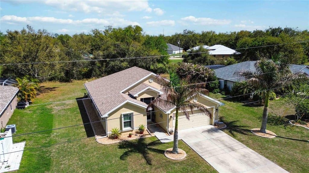 4 bedroom house for sale at 27502 Pasto Dr Punta Gorda 33983 - $339,000