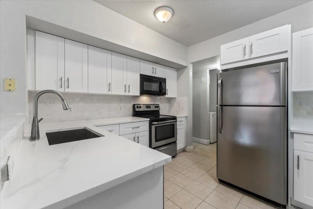 2 bedroom condo for sale at 2301 Belmont Ln North Lauderdale - $259,000