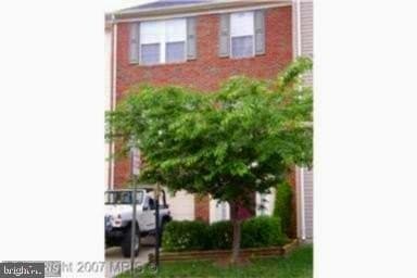 3 bedroom townhouse for sale at 13662 Saint Johns Wood Pl Herndon 20171 - $649,000