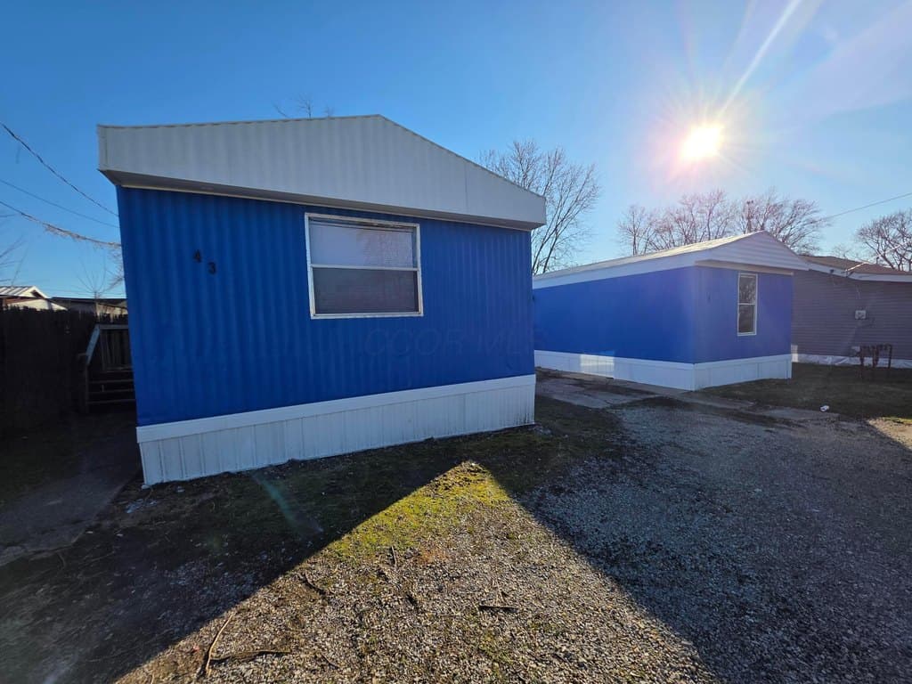 6 bedroom mobile home for sale at 45 4th St Unit 43 Buckeye Lake - $165,000