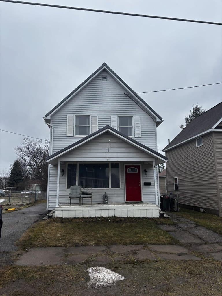 3 bedroom house for sale at 120 W 10th Ave Ste Marie Sault Ste Marie 49783 - $150,000