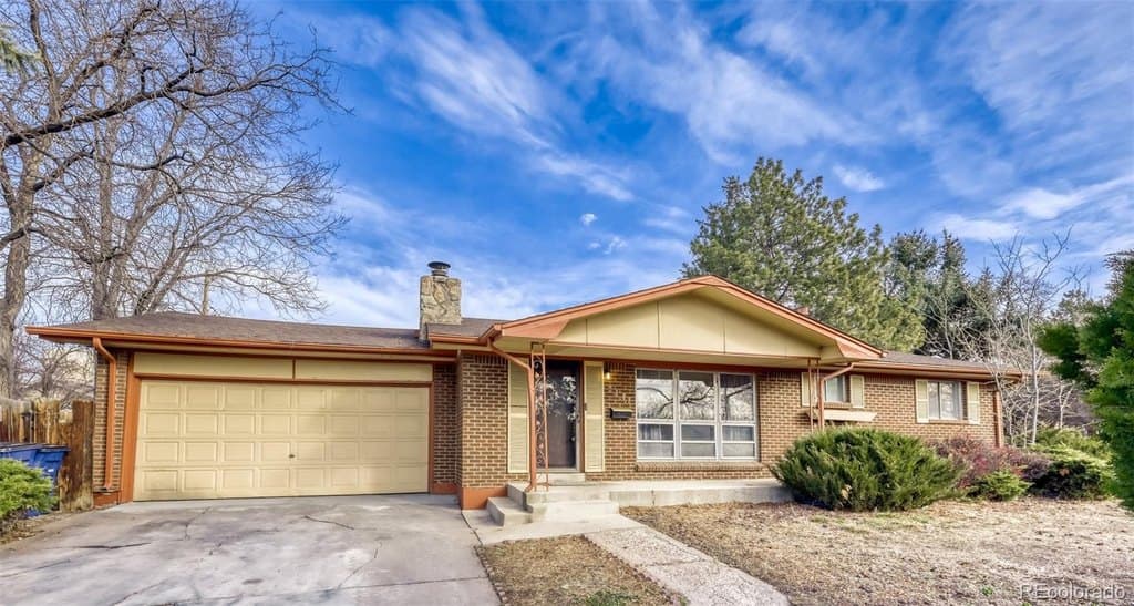 3 bedroom house for sale at 2141 Stacy Dr Sherrelwood 80221 - $425,000